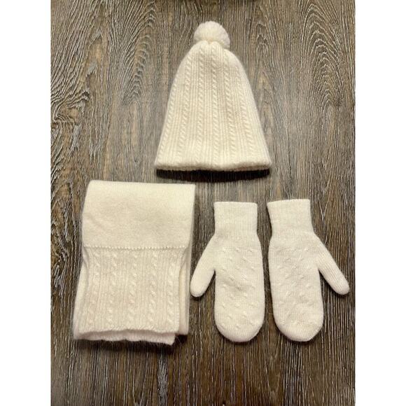 NWOT Girls Wool Angora Cable Knit Scarf Hat & Mittens Set Made In Europe